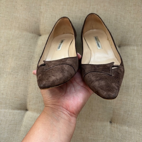 Manolo Blahnik Vintage Y2K Brown Suede Pointy Toe Kitten Heels - Picture 6 of 7